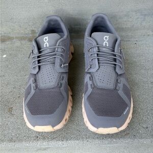 On Cloud 5 in Zinc/Shell. Women’s size 8.